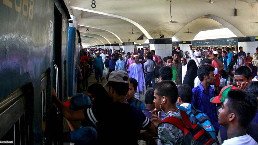 A total of 52 trains will leave Dhaka on Friday (May 31). FOCUS BANGLA