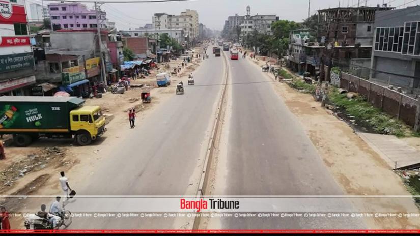 Holidaymakers have been crossing the Dhaka-Tangail Highway with relative ease with no traffic hold-up at the otherwise congested route.