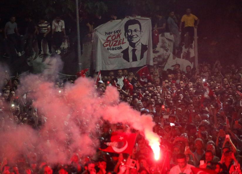 Supporters attend a rally of Ekrem Imamoglu, mayoral candidate of the main opposition Republican People`s Party (CHP), in Beylikduzu district, in Istanbul, Turkey, June 23, 2019. REUTERS