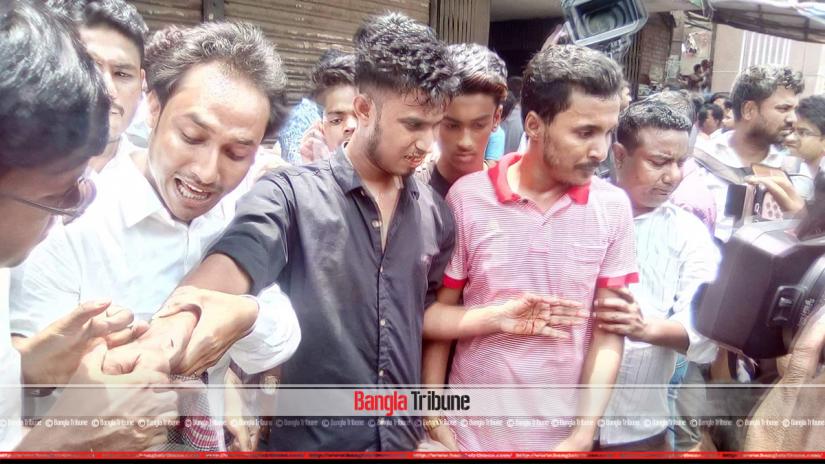 A faction of BNP’s student wing Jatiyatabadi Chattra Dal (JCD) has vandalised the party headquarters to press their demand of forming a committee after lifting the age limit.