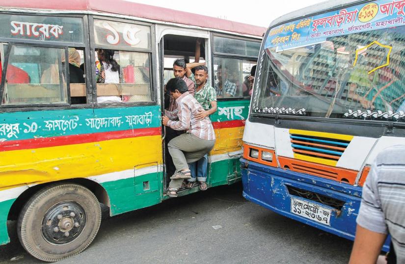 A survey by road safety campaign Nirapad Sarak Chai (NiSCha - We Demand Safe Roads) says, the number of road accidents in 2016 was 2,316, which grew to 3,349 in 2017 and, until September 2018 stood at 2,672. PHOTO: Rajib Dhar