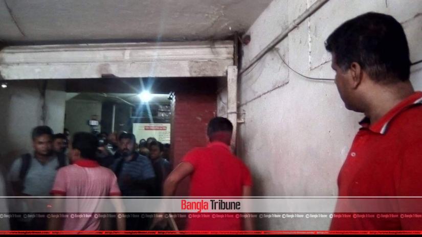 A faction of BNP’s student wing Jatiyatabadi Chattra Dal (JCD) has vandalised the party headquarters to press their demand of forming a committee after lifting the age limit.