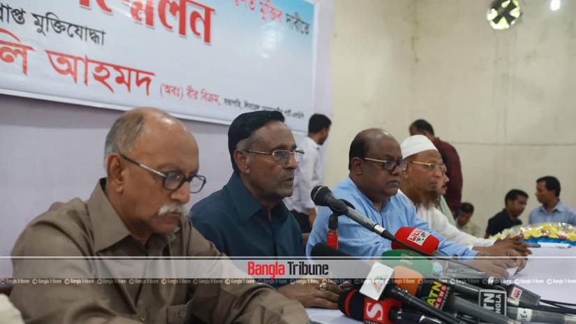 Liberal Democratic Party (LDP) president Oli Ahmed addresses a press conference announcing a new platform ‘Jatiya Mukti Mancha’ in Dhaka on Thursday (Jun 27).