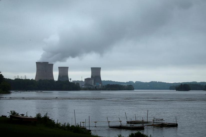 The Three Mile Island Nuclear power plant is pictured from Royalton, Pennsylvania, U.S. May 30, 2017. REUTERS/File Photo