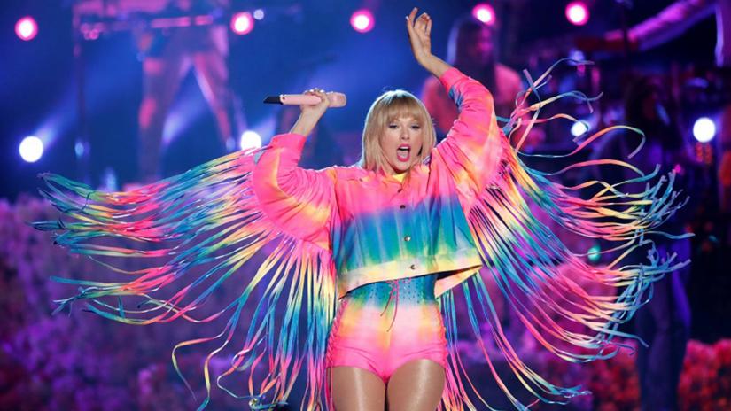 Taylor Swift performs at the iHeartRadio Wango Tango concert in Carson, California, US, Jun 1, 2019. REUTERS/File Photo
