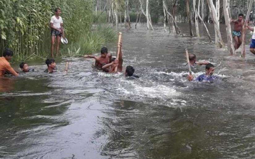 Parts of Kurigram have been flooded as rivers swell due to heavy rainfall across the country. PHOTO: Focus Bangla