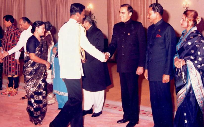 India`s Rajiv Gandhi and Pakistan`s Zia-ul-Huq shakes hands while HM Ershad and his wife (right) during the first SAARC summit in 1985 in Dhaka. WIKIMEDIA COMMONS