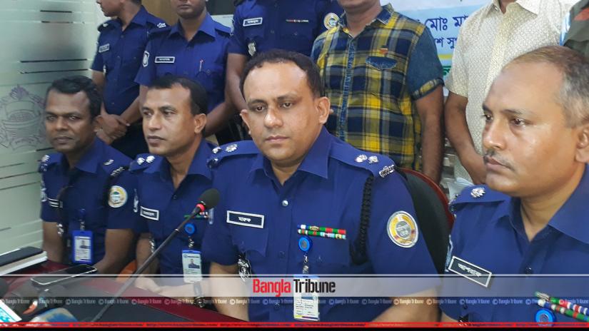 Superintendant of Police Maruf Hossain briefing the media on Tuesday (Jul 16).