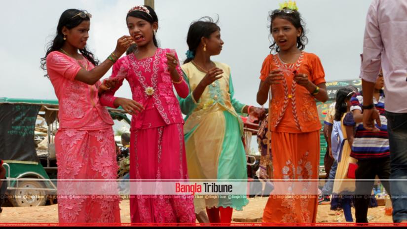 A group of Rohingya girls are seen celebrating Eid-ul-Azhad on Monday (Aug 12).