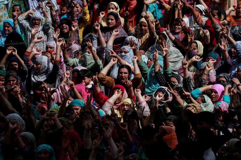 Kashmiri women shout slogans during a protest after the scrapping of the special constitutional status for Kashmir by the Indian government, in Srinagar, August 11, 2019. REUTERS