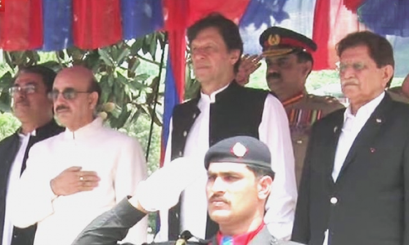 Upon arrival in Muzaffarabad, Pakistani premier Imran Khan was received by AJK`s President Sardar Masood Khan and Prime Minister Raja Farooq Haider.