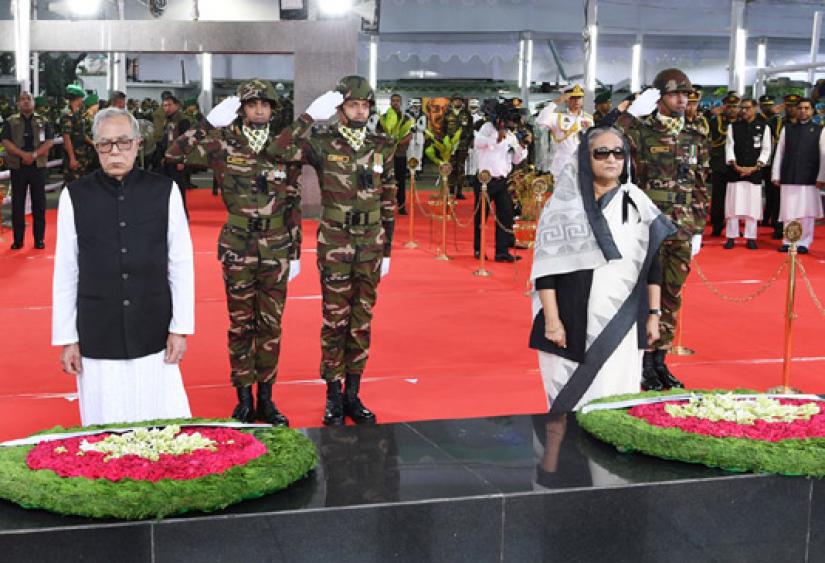 President Abdul Hamid (L) and Prime Minister Sheikh Hasina laid wrath at Dhanmandi 32 on August 15, 2019. Photo: BSS