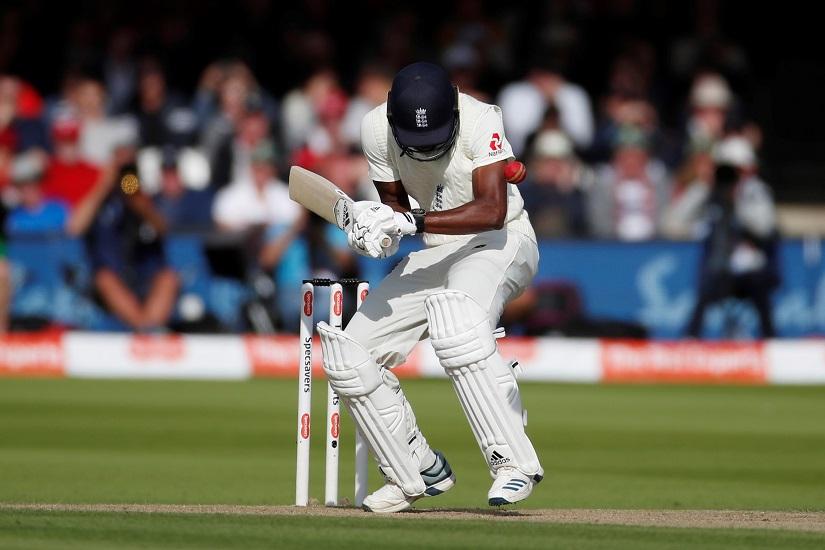 Cricket - Ashes 2019 - Second Test - England v Australia - Lord`s Cricket Ground, London, Britain - August 15, 2019 England`s Jofra Archer is struck on the arm by the ball Action Images via Reuters