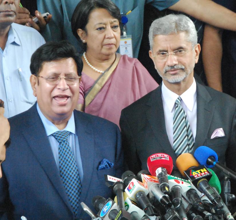 Bangladesh’s Foreign Minister Dr AK Abdul Momen addressing the media at the State Guest House Jamuna in Dhaka with Indian External Affairs Minister Dr S Jaishankar on Tuesday, August 20, 2019 Focus Bangla