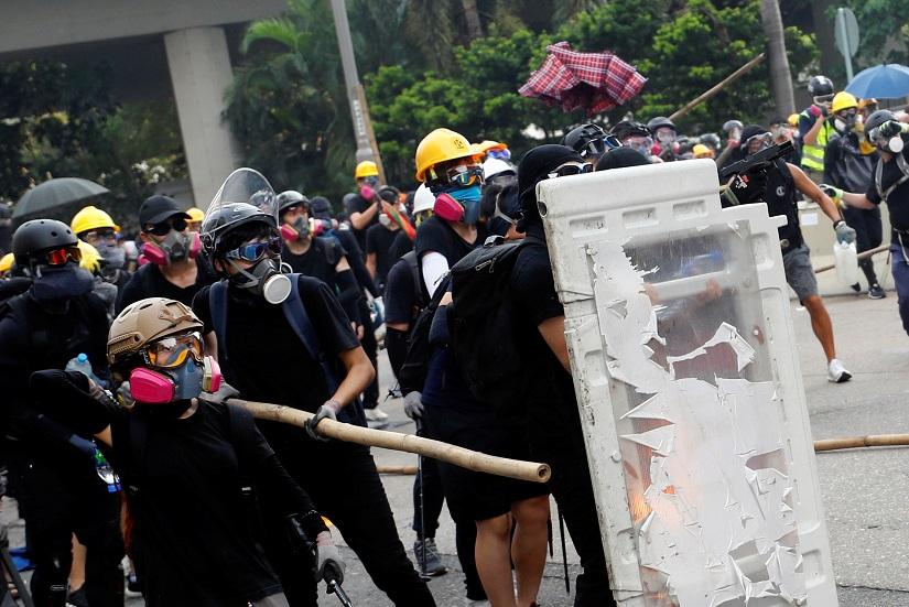 Demonstrators clash with riot police during a protest in Hong Kong, China, Aug 24, 2019. REUTERS