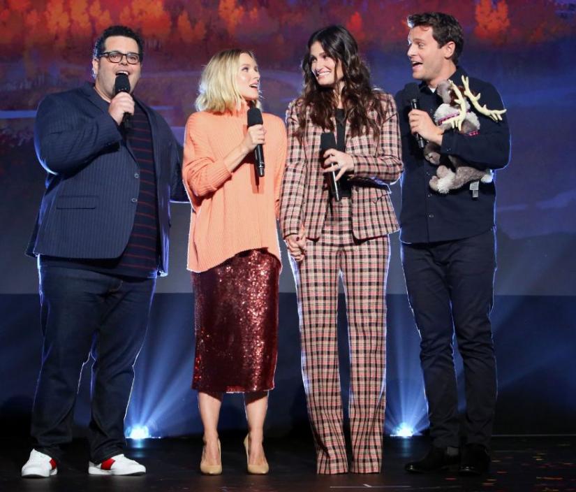 Idina Menzel and Kristen Bell sang alongside `Frozen` co-stars Josh Gad and Jonathan Groff, who crooned into a stuffed reindeer on Aug 24, US. Twitter.