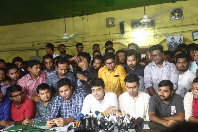 Newly appointed BCL acting chief Al Nahiyan Khan Joy speaking to the media at Madhur Canteen on Dhaka University campus on Sunday (Sept 15).