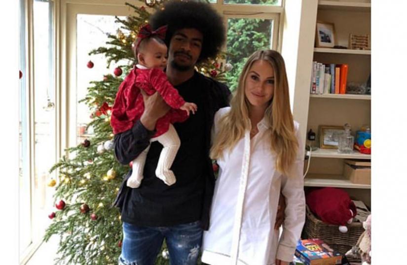 Hamza Choudhury is een with his daughter and partner
