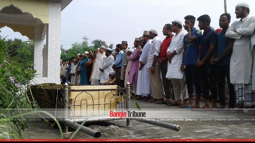Namaz-e-janaza of Abrar held at his village home in Raidanga of Kumarkhali upazila in Kushtia on Tuesday. FILE PHOTO