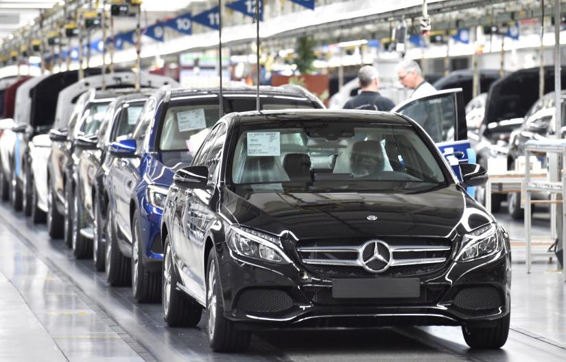 Mercedes-Benz cars are pictured in a production line at the plant of German carmaker Mercedes-Benz in Bremen, Germany January 24, 2017. REUTERS/FIle Photo