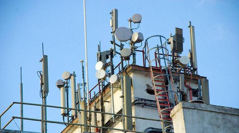 The High Court (HC) has ordered the removal of mobile towers from densely populates areas which include areas around hospitals and educational institutions. PHOTO: Collected
