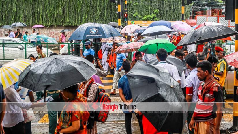 Rain in Dhaka. Photo: SAZZAD HOSSAIN/Bangla Tribune