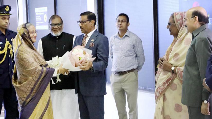 Prime Minister Sheikh Hasina returned home on Sunday (Oct 27) after wrapping up her four-day official visit to Azerbaijan for attending the 18th Summit of the Non-Aligned Movement (NAM) in Baku. FOCUS BANGLA