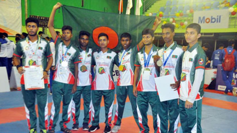The fifth edition of the South Asian Karate Championship, organized by Bangladesh Karate Federation and South Asian Karate Federation, got underway at Shaheed Tajuddin Ahmed Indoor Stadium in Dhaka on Friday (Nov 8).
