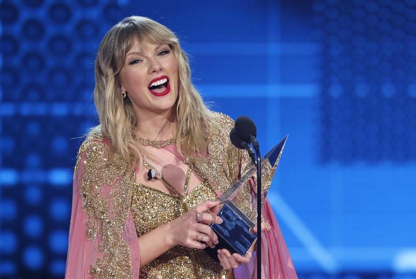 2019 American Music Awards - Show - Los Angeles, California, US, November 24, 2019 - Taylor Swift accepts the Artist of the Decade award. REUTERS