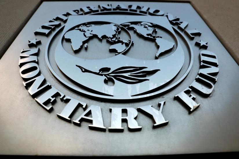 The International Monetary Fund (IMF) logo is seen outside the headquarters building in Washington, US, as IMF Managing Director Christine Lagarde meets with Argentine Treasury Minister Nicolas Dujovne Sept 4, 2018. REUTERS/File Photo