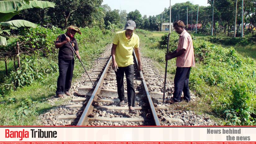 Miscreants have removed some nuts and bolts of 52km of rail line slipper from Habiganj area of the Dhaka-Sylhet rail line.