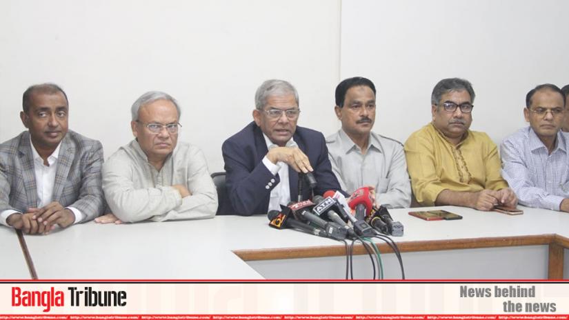BNP Secretary General Mirza Fakhrul Islam Alamgir is addressing to media after police barred the party from bringing out a Human Rights Day rally on Tuesday (Dec 10).