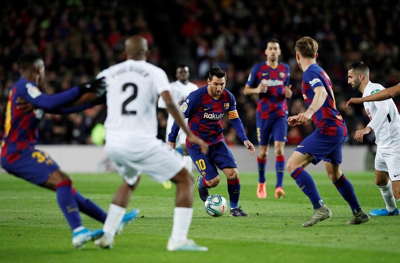 Soccer Football - La Liga Santander - FC Barcelona v Granada - Camp Nou, Barcelona, Spain - January 19, 2020 Barcelona`s Lionel Messi in action REUTERS