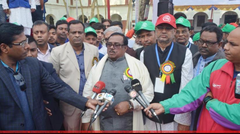 During an event in Rajshahi on Saturday (Jan 25) Food Minister Sadhan Chandra Majumder said that the government will not take responsibility for cattle smugglers gunned down while crossing the border to India.