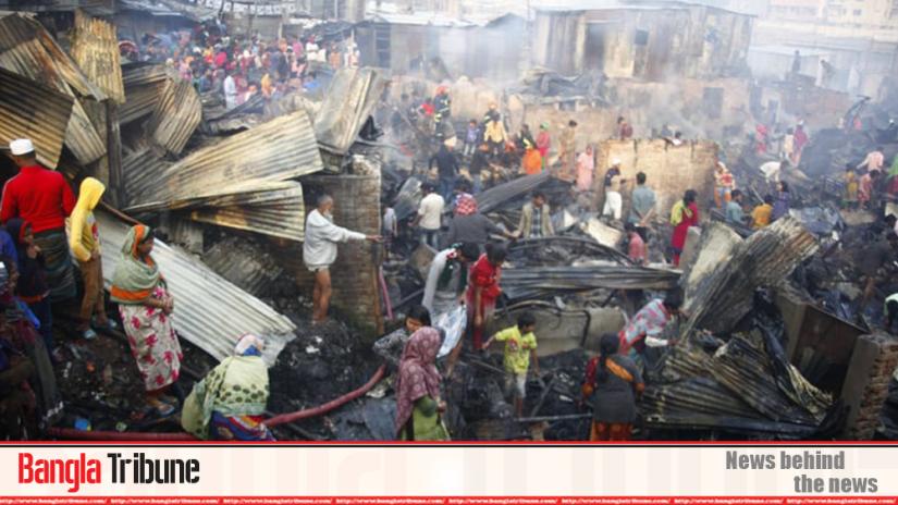 File Photo: Aftermath of the fire incident that broke out at Chalantika Jhilpar slum in Dhaka`s Mirpur 7 on Friday, Janaury 24, 2020