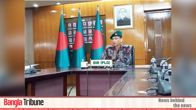 BGB`s Director (Planning) Lt Col Syed Ashiqur Rahman addressing the media at its headquarters in Dhaka on Wednesday (Feb 5)