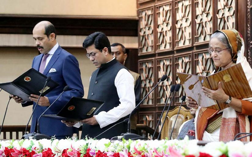 Prime Minister Sheikh Hasina administered the oath of office to Dhaka South City Corporation (DSCC) Mayor Sheikh Fazle Noor Taposh and Dhaka North City Corporation (DNCC) Mayor Atiqul Islam at Shapla Hall of the Prime Minister’s Office (PMO)