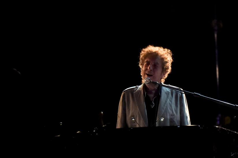 FILE PHOTO: Bob Dylan performs during the Firefly Music Festival in Dover, Delaware, U.S. June 17, 2017. Picture taken June 17, 2017. REUTERS